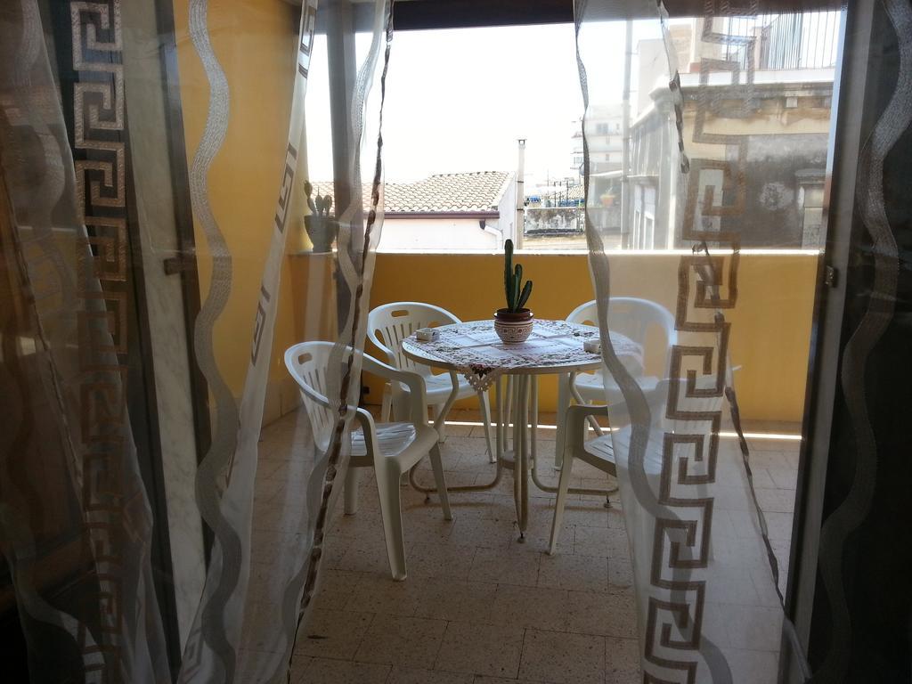 La Via Del Mare - Acireale Centro Storico Διαμέρισμα Δωμάτιο φωτογραφία